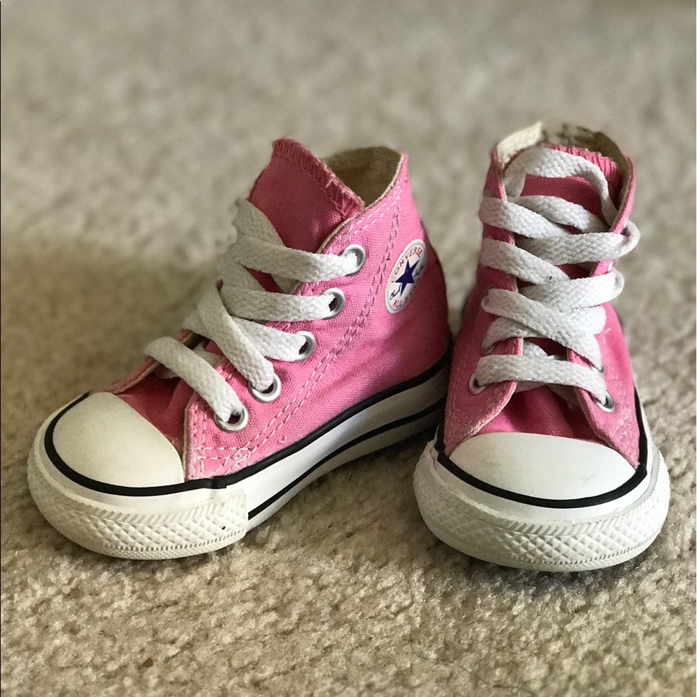 Pink converse